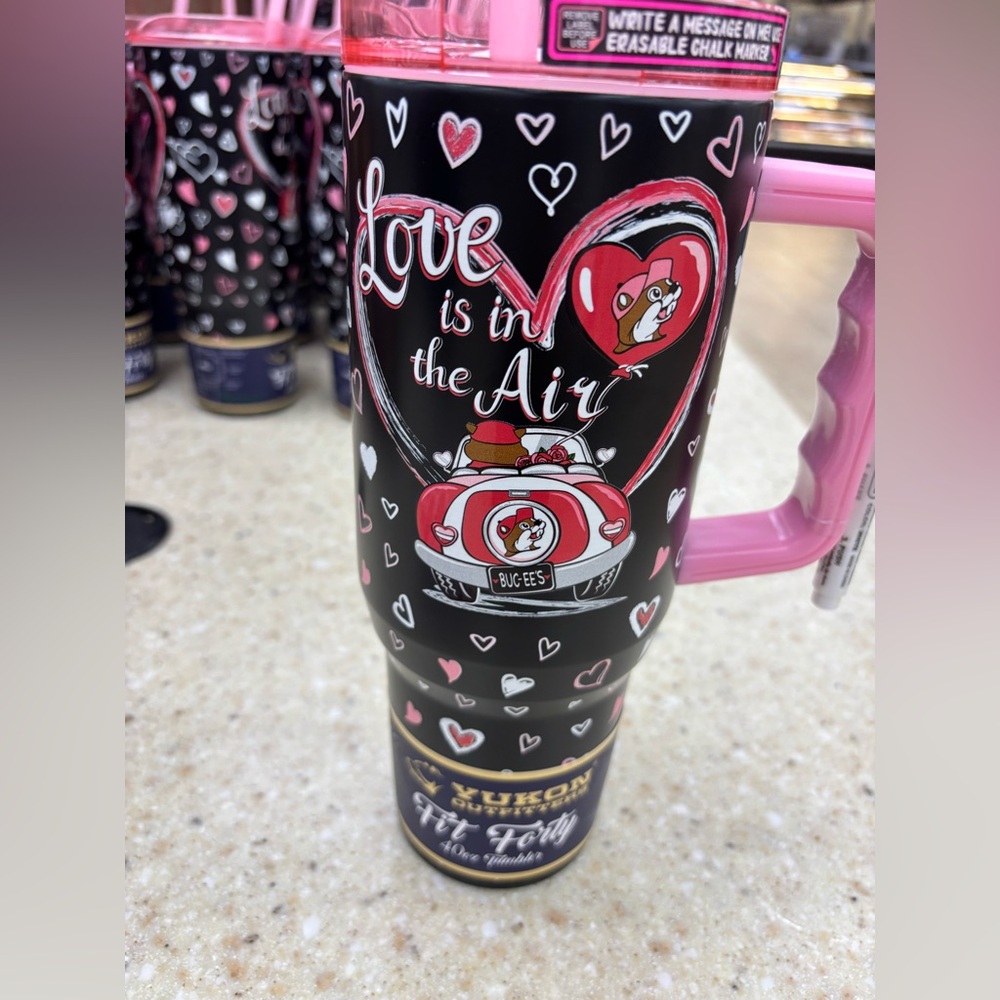 Buc-ee’s valentines tumbler